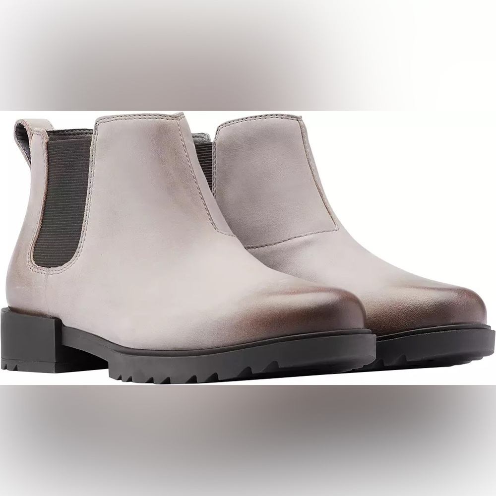 SOREL Women's Emelie II Chelsea Waterproof Boots in quarry/black